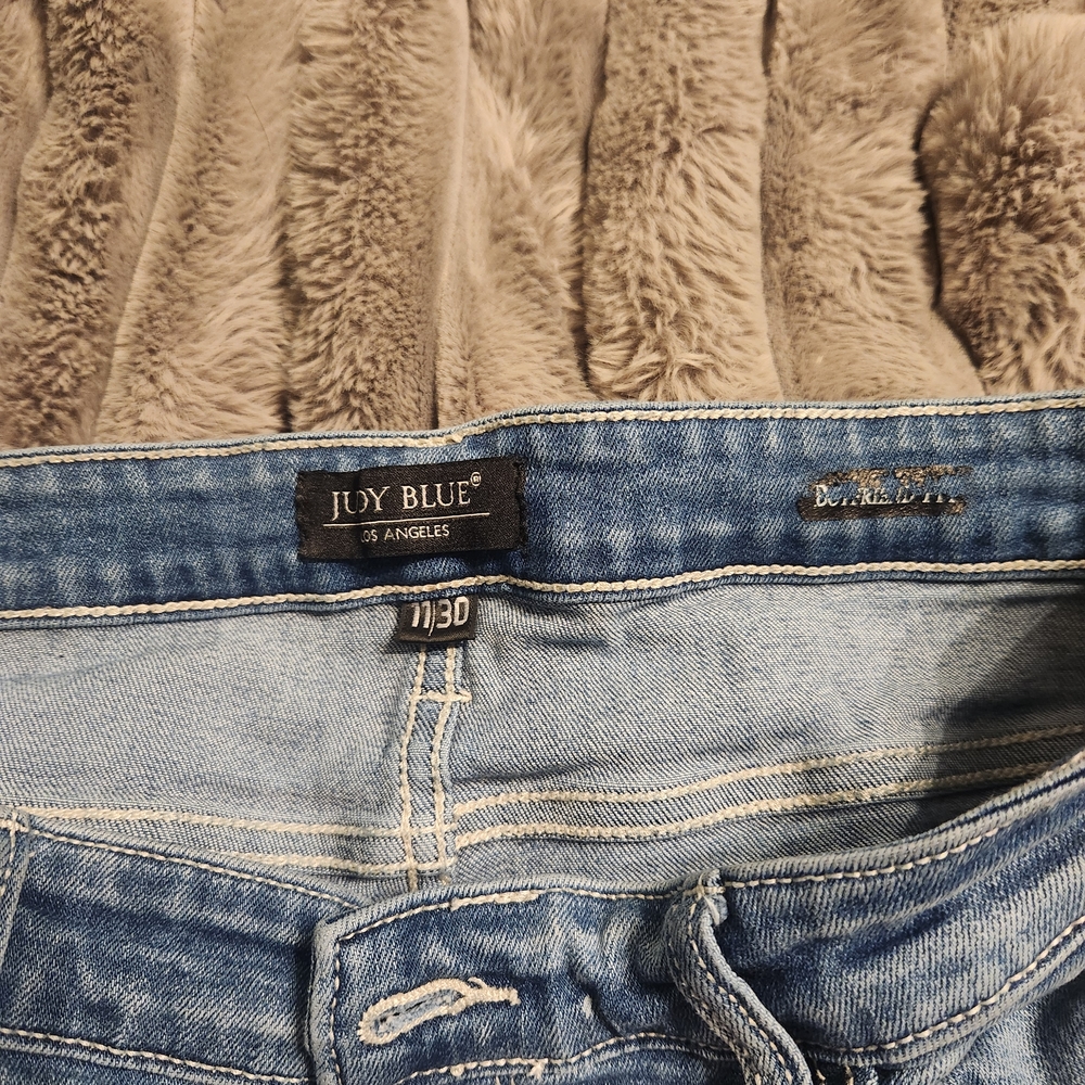 Judy Blue Button Fly Boyfriend Fit Distressed Jean - Picture 2 of 6